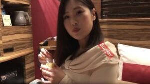 FC2PPV 4596895 ※1/5まで70%OFF※【ハメ撮り】【顔出し】【中出し】近所に引っ越してきた寂しそうな人妻に声をかけたら、とんでもない淫乱人妻でした。