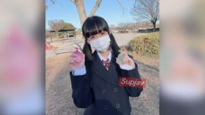 初撮影・顔出し！！3日間限定！！えっ！？君は何歳なの！？まるで可愛い女のパンティーと溢れ出す愛液に理性崩壊・・・世の中に背徳感を感じ罪を覚悟で生中出し！！ ネオペイ・・ FC2PPV 4327193