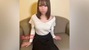 【無】ちょっぴりウブな彼氏持ちJ○にフェラされ口からこぼれるくらい大量射精・・・興奮収まらず最後は生中出し。 FC2PPV 4156819