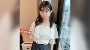 Fair-skinned girl, 19 years old. cum inside making love with a popular member of a former underground idol group! While we were making out, she got wet and was embarrassed by the unexpected amount of squirting. Sensitive constitution that melts the moment you insert it! FC2PPV 4342408