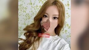 FC2PPV 4481047 [Face appearance & review bonus included] Caught a super high-level beauty who was running away and punished her with cum inside part 1