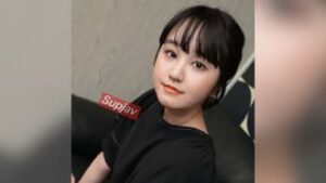 FC2PPV 4512771 A young girlfuck buddy who shows off her fully erect penis after getting a big reward from a young girlfuck buddy, who has had making love with someone other than her boyfuck buddy for the 1st time after getting married, breaks through the limits of her patience! ?