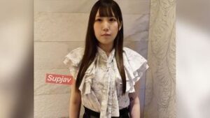 FC2PPV 4510492 *Prices will increase depending on quantity *[Outdoor exposure] [Gonzo] [cum inside] We will publish a record of three men taking a slender beautiful married woman outdoors and filming her