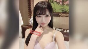 FC2PPV 4520276 [Pubic hair pussy] Dog-like girlfuck buddy turns into a wolf due to making loveual desire explosion? ! She is teased by hand job from behind. cum inside in one blow to the tight pussy! ! ! [No]