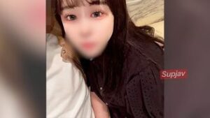 FC2PPV 4573871 [Handjob] A half-baked beauty with beautiful eyes looks up at me and makes me say secret words, and I’m very excited. Are you going to go..? Spread all your semen ♡♡ [Yes]