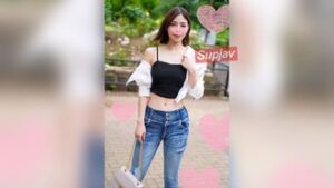 FC2PPV 4569407 *Limited time only* [Cool hairdresser] A 42-year-old lascivious beautiful witch girlfuck buddy. An affair with a colleague at work. Slender body bent over and raw making love from daytime [Really good making love fuck buddy on the floor] [Yes]