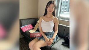 FC2PPV 4575585 990pt until 12/15 ♡ 1st shot *Natural G sized tits, loud moaning voice!? When I went to warn the neighbor, I was seduced and was uprooted by a slender beauty in heat