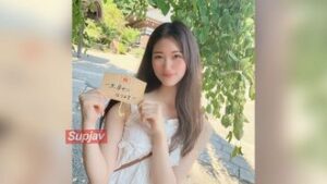 FC2PPV 4587032 Show your face! Limited to 3 days! A beauty stylist who exposes her bare legs from a miniskirt! ! When you stimulate her slender body which is too sensitive, she blows all over it and makes the bed wet and cums twice in a row! ! (Part 2)