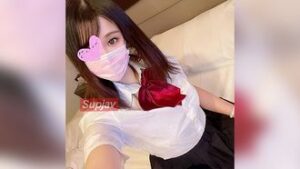 [Personal shooting] 18 years old! Off-paco cum inside making love outside the store with the No. 1 refre girl!! Refre girl: Mina-chan FC2PPV 4591128