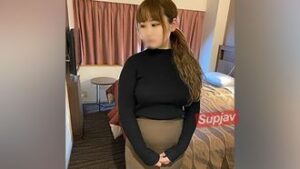 FC2PPV 4154778 [4K bonus included] [Face/cum inside] The married woman who runs a nail salon has no managerial skills, but she seems to have a talent for eroticism.