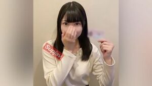 Sugi〇 who is too weak against the pressure of big tits.. J.k., Momo-chan ♪ I made her swallow cum at a net cafe, and then she made me cum without permission at the hotel ♡ She may have gotten pregnant even though she is still a J.k. ♡ FC2PPV 4147767