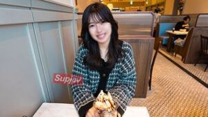 FC2PPV 4120271 [Nursery teacher/shame] Shy and lewd. It was a very sweet making love that captured the hearts of men. Massive cum inside [total 1 hour 12 minutes]