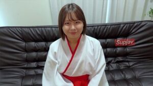 [Completely uncut/Authentic ejaculation] A busty early 20s ward office staff member swallows 5 consecutive blowjobs, solid cum finish with crusher in mouth FC2PPV 4641070