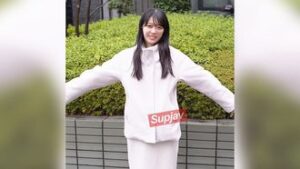 FC2PPV 4661583 22日まで990pt!!　初撮り※21歳美乳ムスメ　遠隔バイブで羞恥プレイ。グッショリ敏感おまんこでイキまくり‼