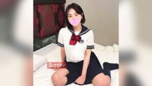 FC2PPV 4639956 【無修正・初撮り】 ★あざとカワイイ(18歳) Fカップ地下アイドルと密着イチャはめセックス!! オトコを夢中にさせる敏感オマンコ痙攣させて連続イキするエロボディーに全力中出し!!