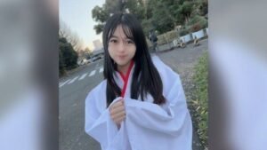 FC2PPV-4494567 A serious and cute girl who serves as a class representative at school, Sister ◯ ◯ is dressed as a shrine maiden at the place where she works part-time… This girl