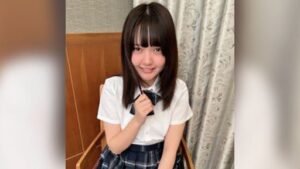 FC2PPV-4387027 A fair-skinned angelic second-year student in a uniform from the brass band club. Her pure appearance belies her undeveloped side. She’s in agony from her first ever