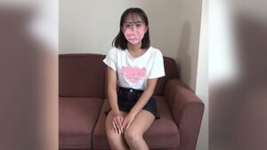 FC2PPV-4716847 A cheerful and innocent swimmer ●♪ A short and super cute 18-year-old has come! Beautiful face, healthy and slender, super sensitive♪ Narrow vagina, deep vaginal pen