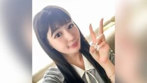 FC2PPV-3553045 Idol-based short-haired beauty’s bareback creampie Cum Swallowing 2 times in a row!