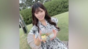 FC2PPV-3949609 She was a beautiful woman with outstanding sensitivity and easy to get wet, so much so that it was hard to believe that she was a young lady who graduated from a fam